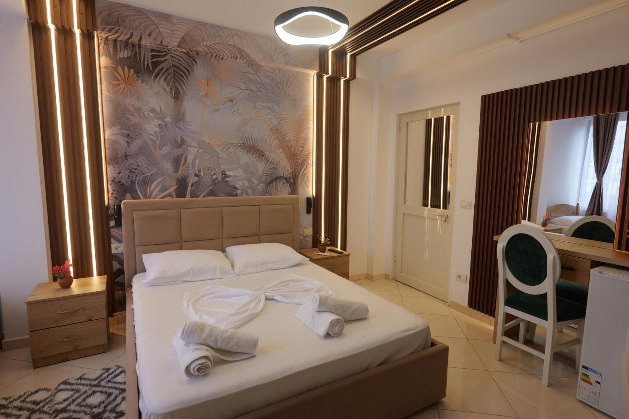 Golden Sleep Hostel Shkodra Exterior foto