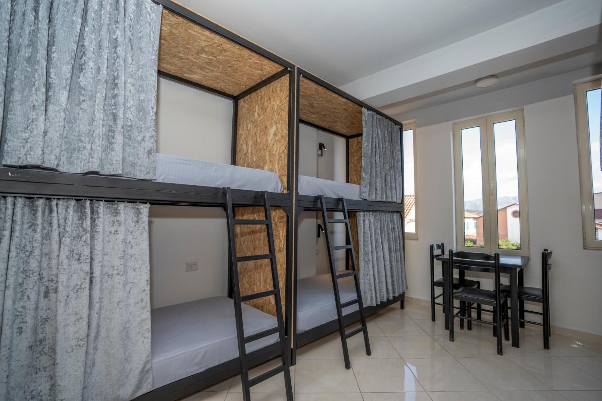 Golden Sleep Hostel Shkodra Exterior foto