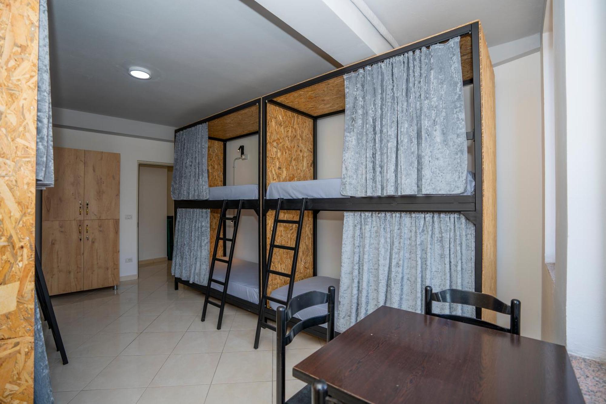 Golden Sleep Hostel Shkodra Exterior foto